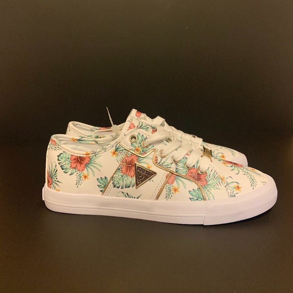 GUESS LOVEN SNEAKERS